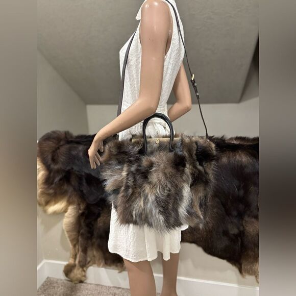 Genuine Fox Fur Handmade Large Tote/Metal Clip & Leather Handles Bag/Crossbody - Picture 5 of 16